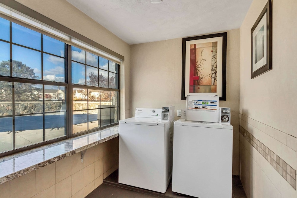 숙박 시설 내 편의 시설/서비스