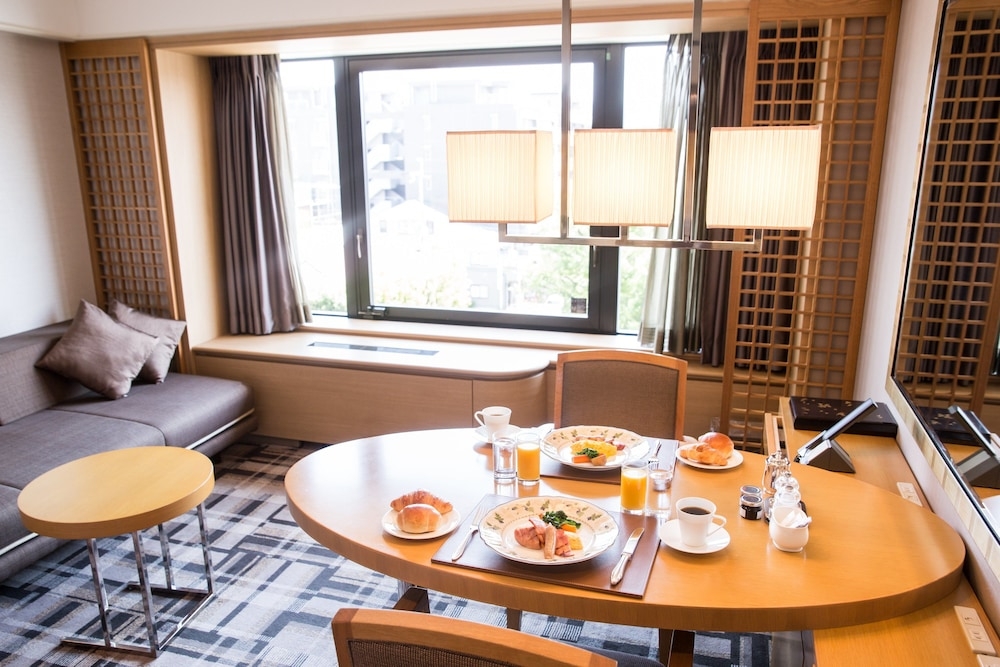 룸서비스 - 식사