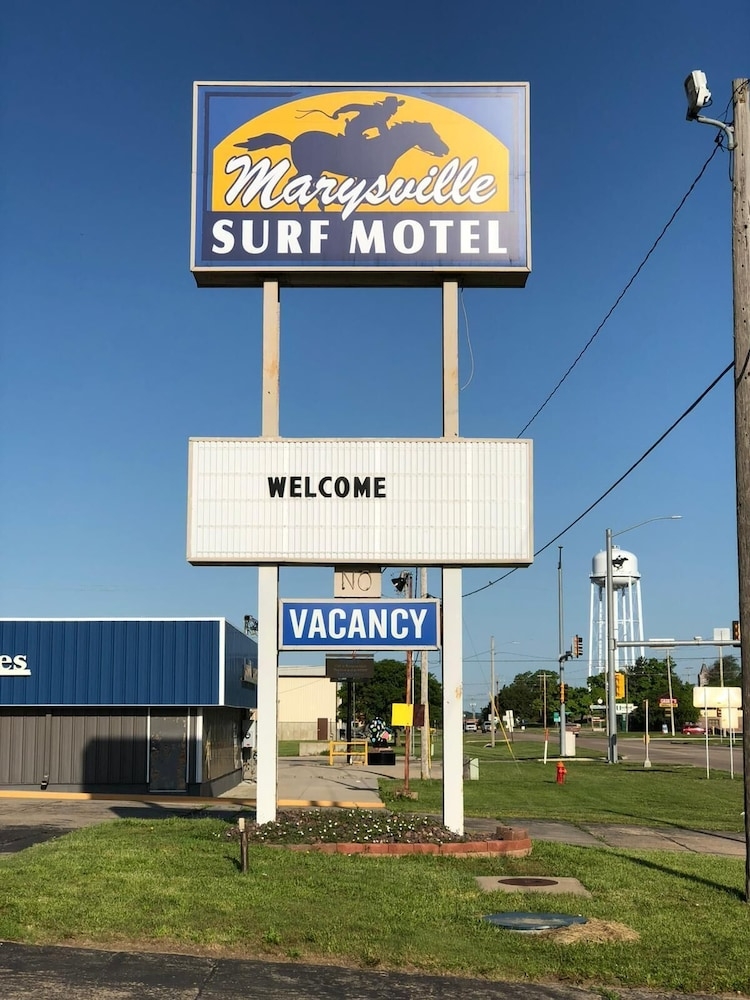 숙박 시설 입구