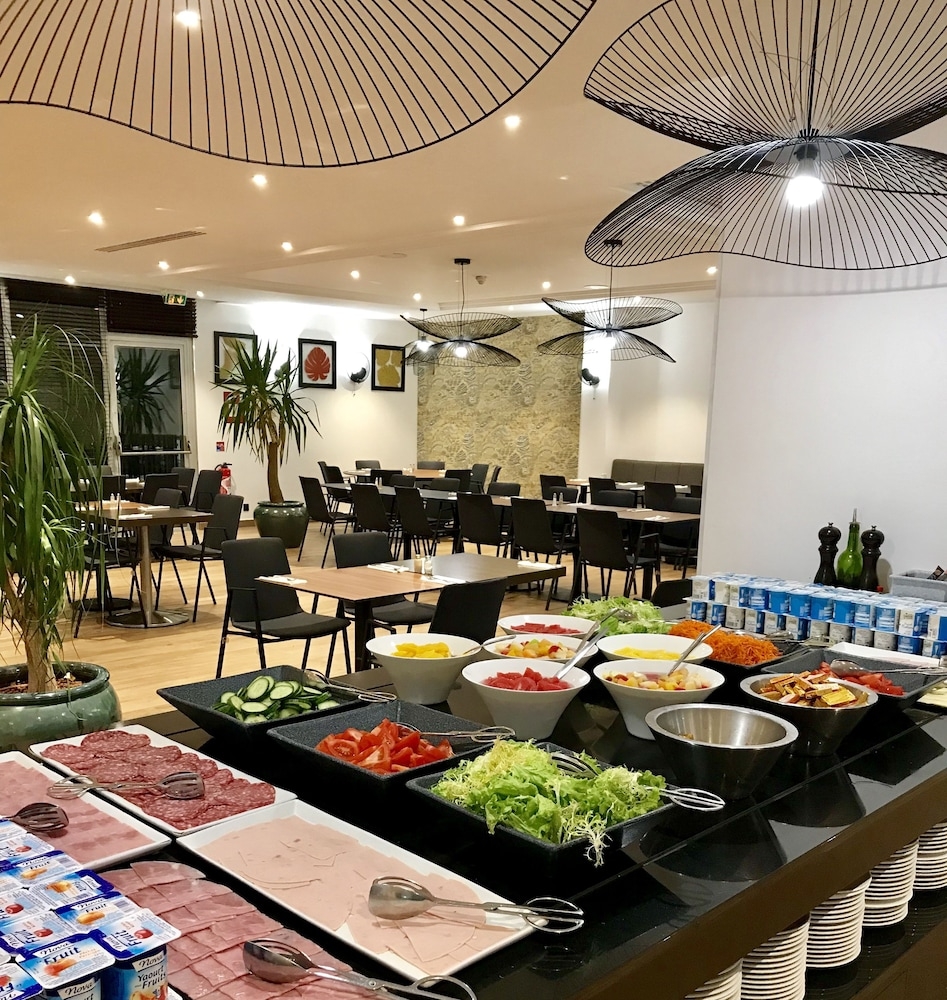 뷔페 아침 식사