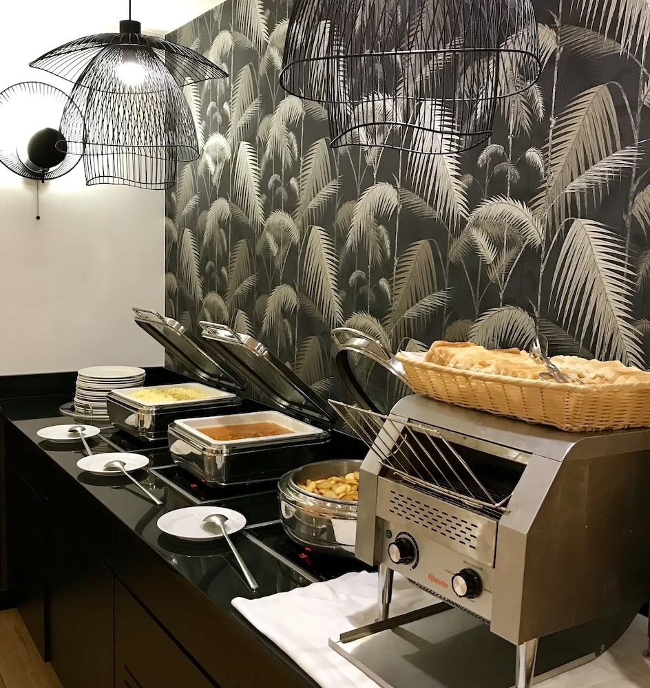 뷔페 아침 식사