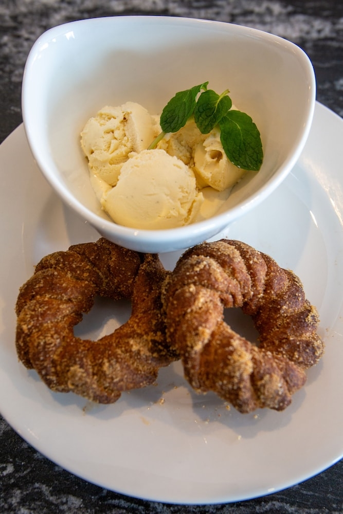 객실 내 식사 공간