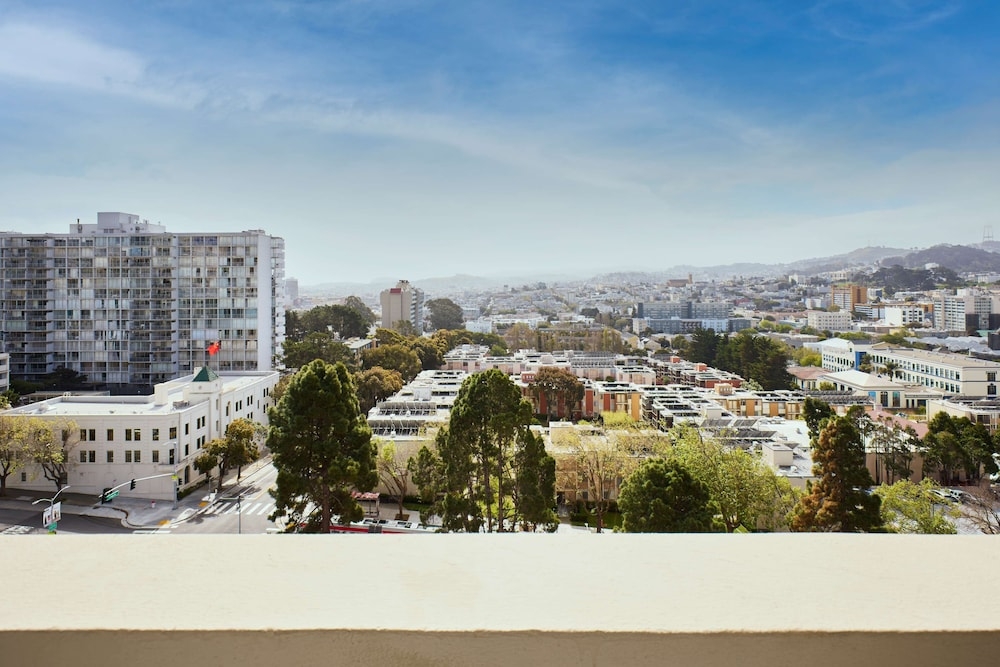 숙박 시설의 전망