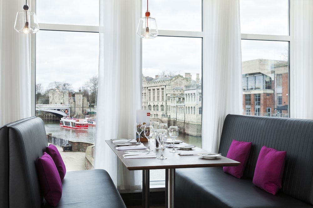 바(숙박 시설 내)