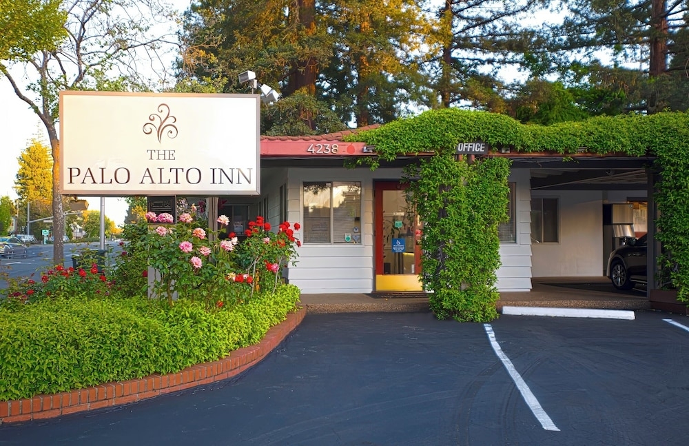 숙박 시설 정면