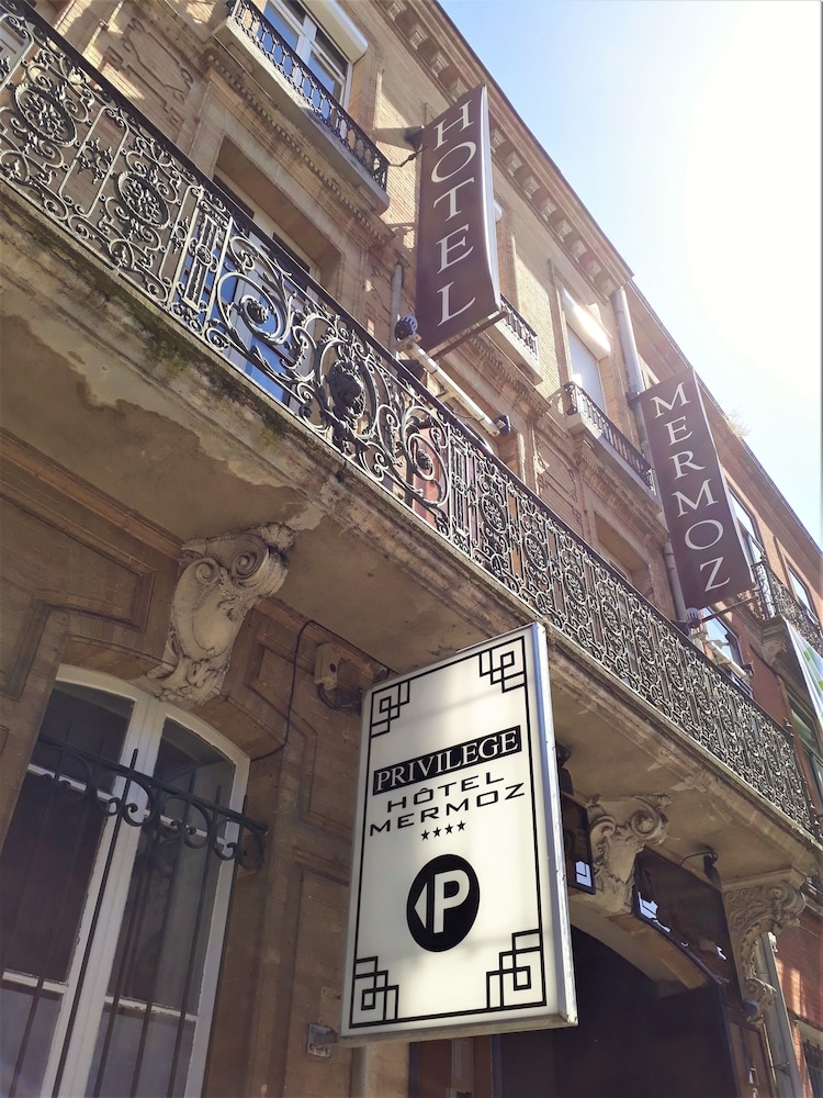 숙박 시설 정면