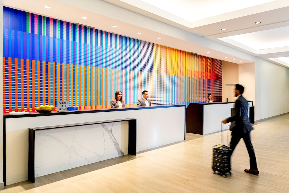 체크인/체크아웃 키오스크