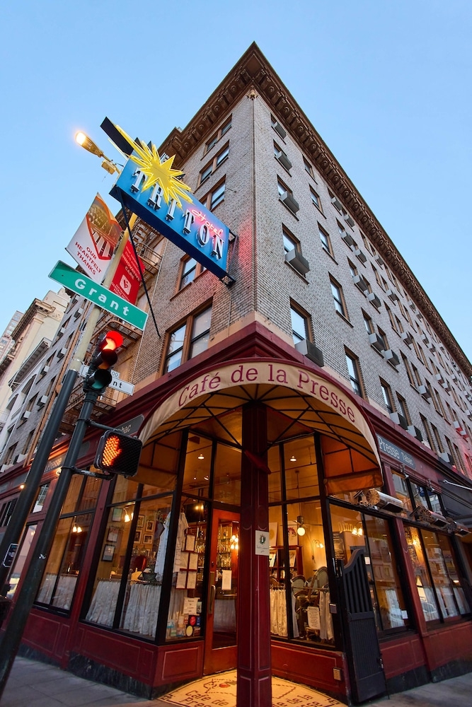 숙박 시설 정면