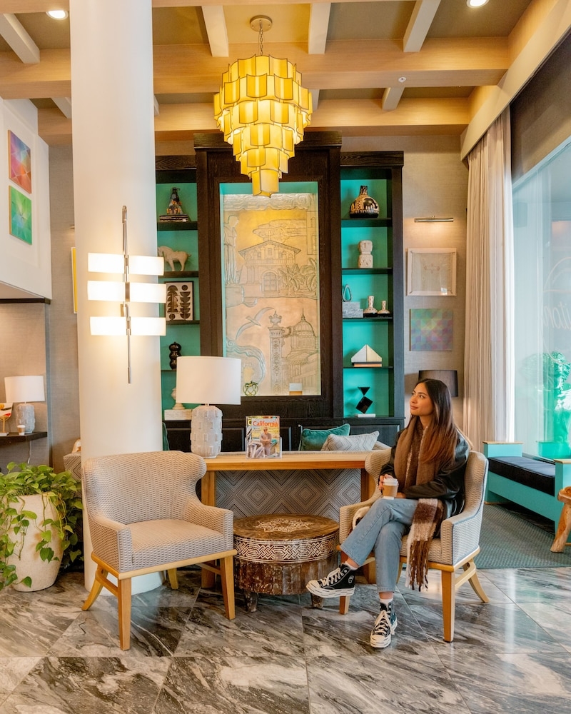 로비 좌석 공간