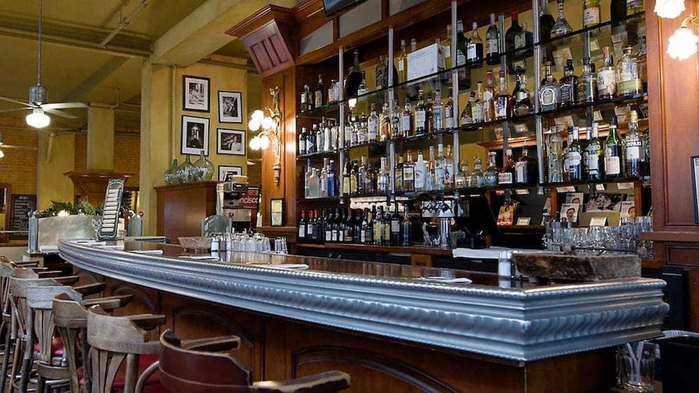 바(숙박 시설 내)