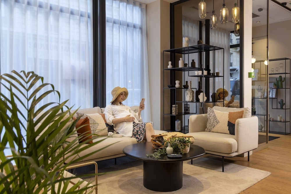 로비 좌석 공간