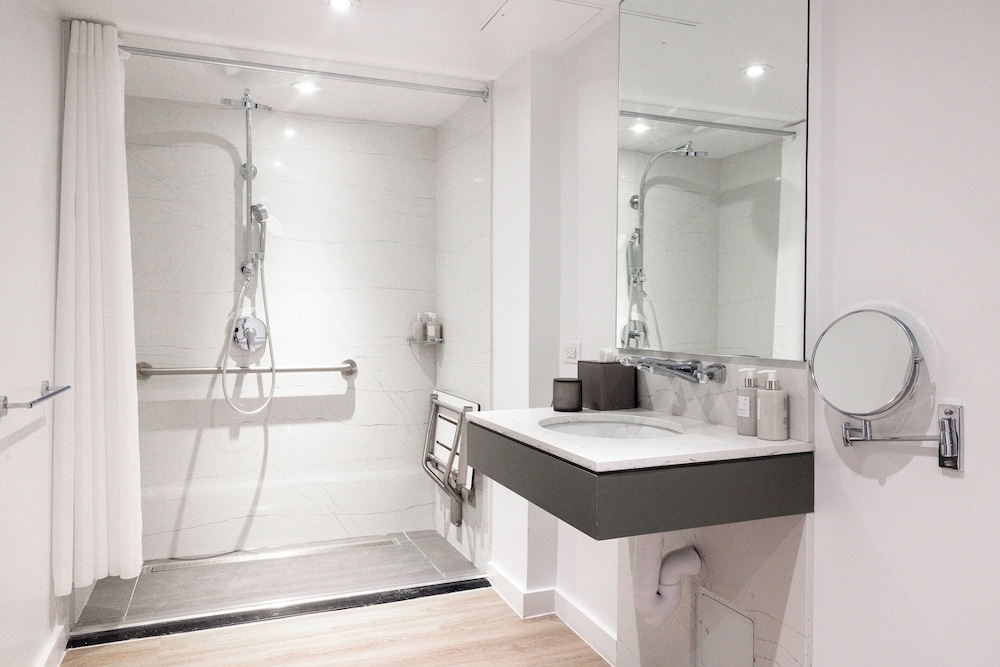 장애인 지원 욕실