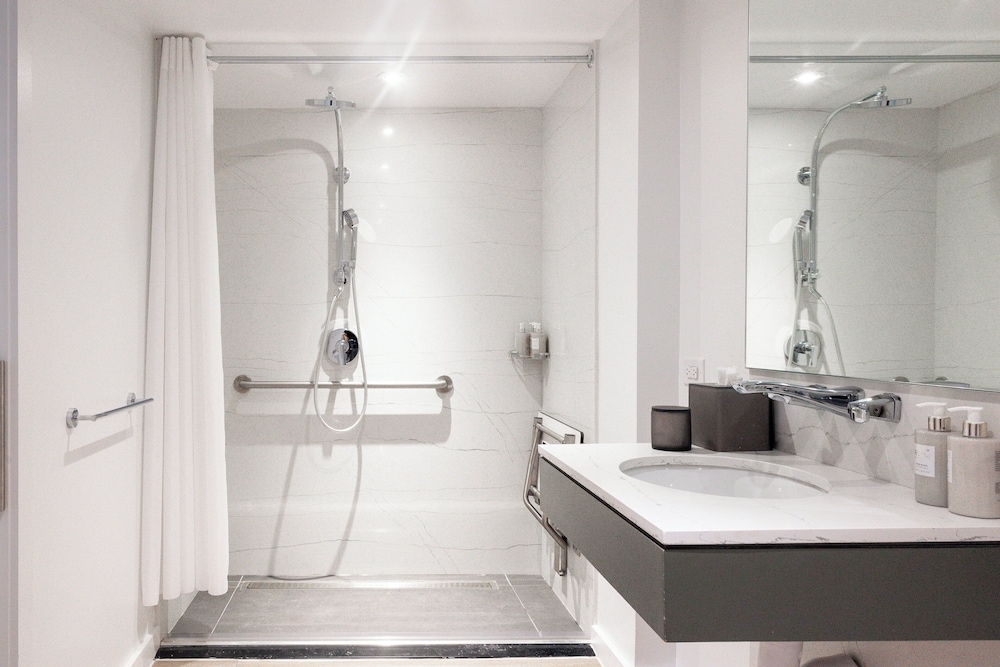 장애인 지원 욕실