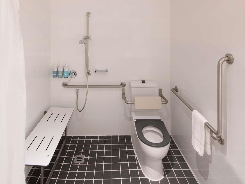 장애인 지원 욕실