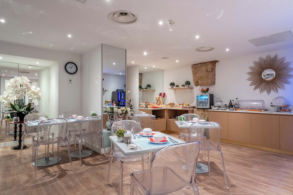 뷔페 아침 식사