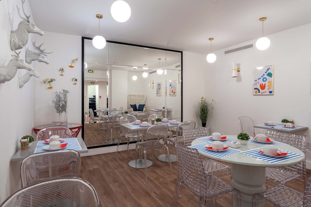 뷔페 아침 식사