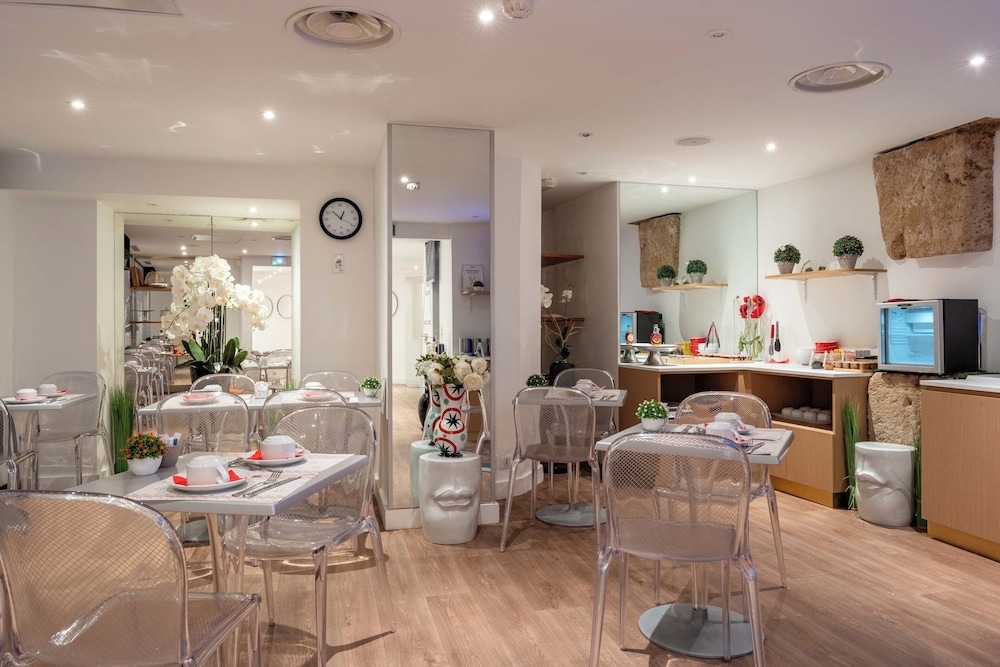 뷔페 아침 식사