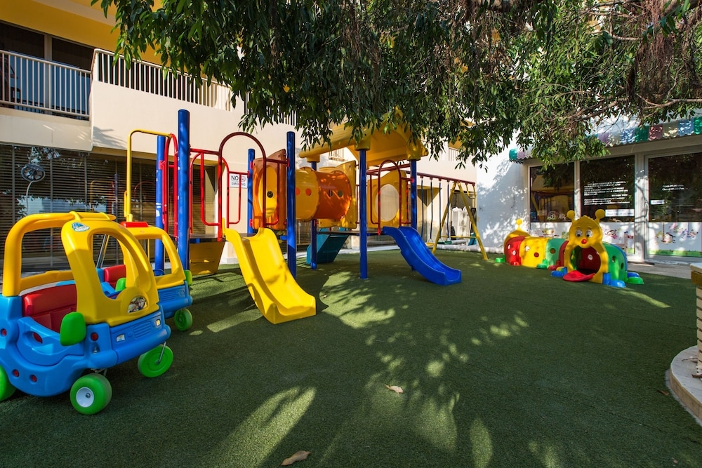 어린이 놀이 공간 - 야외