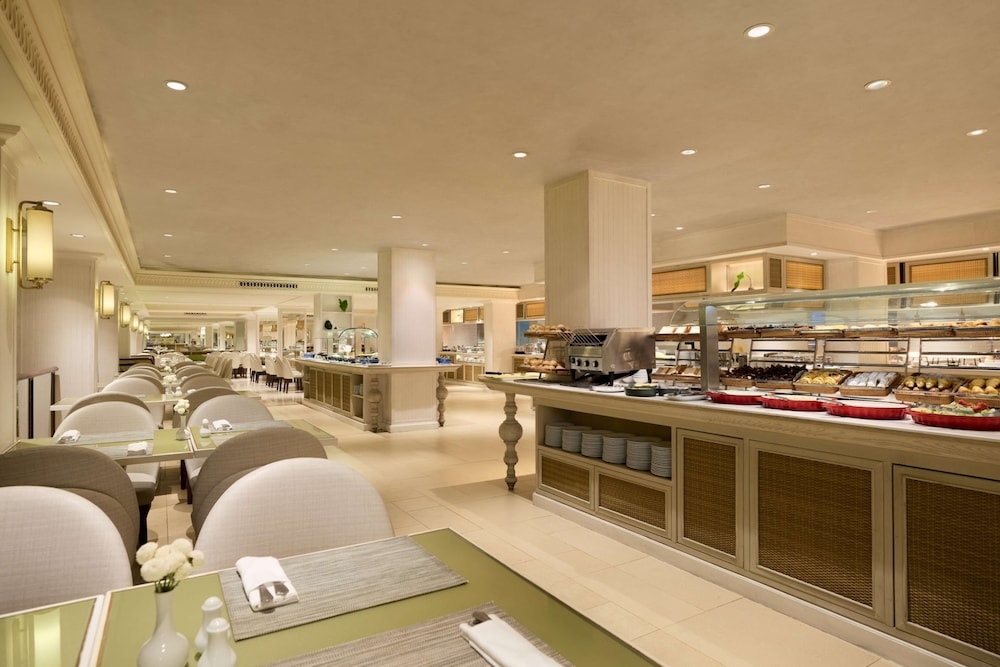 뷔페 아침 식사