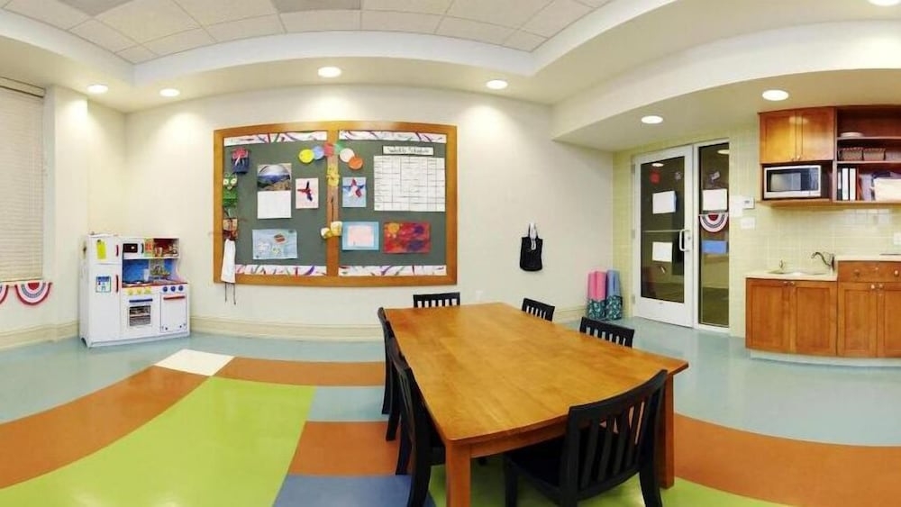 어린이 놀이 공간 - 실내