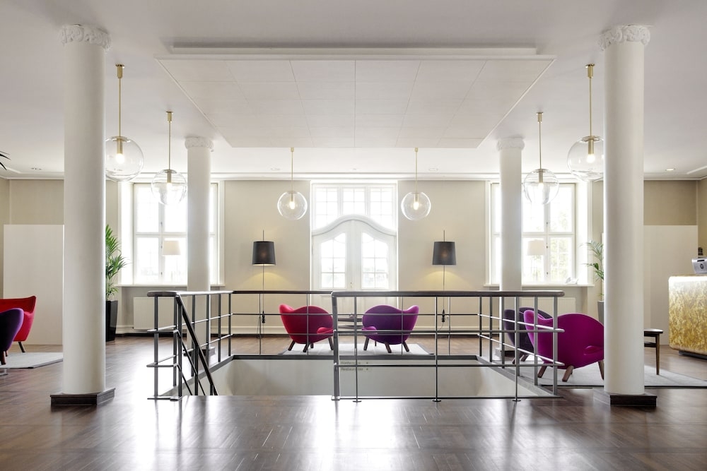 로비 좌석 공간