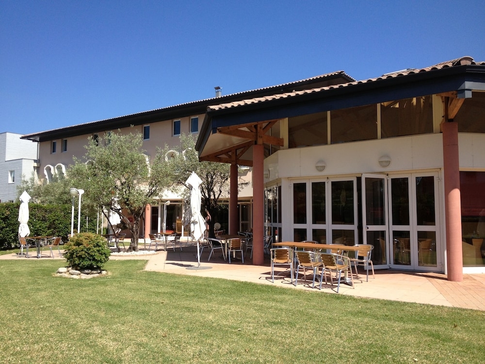 숙박 시설 정면