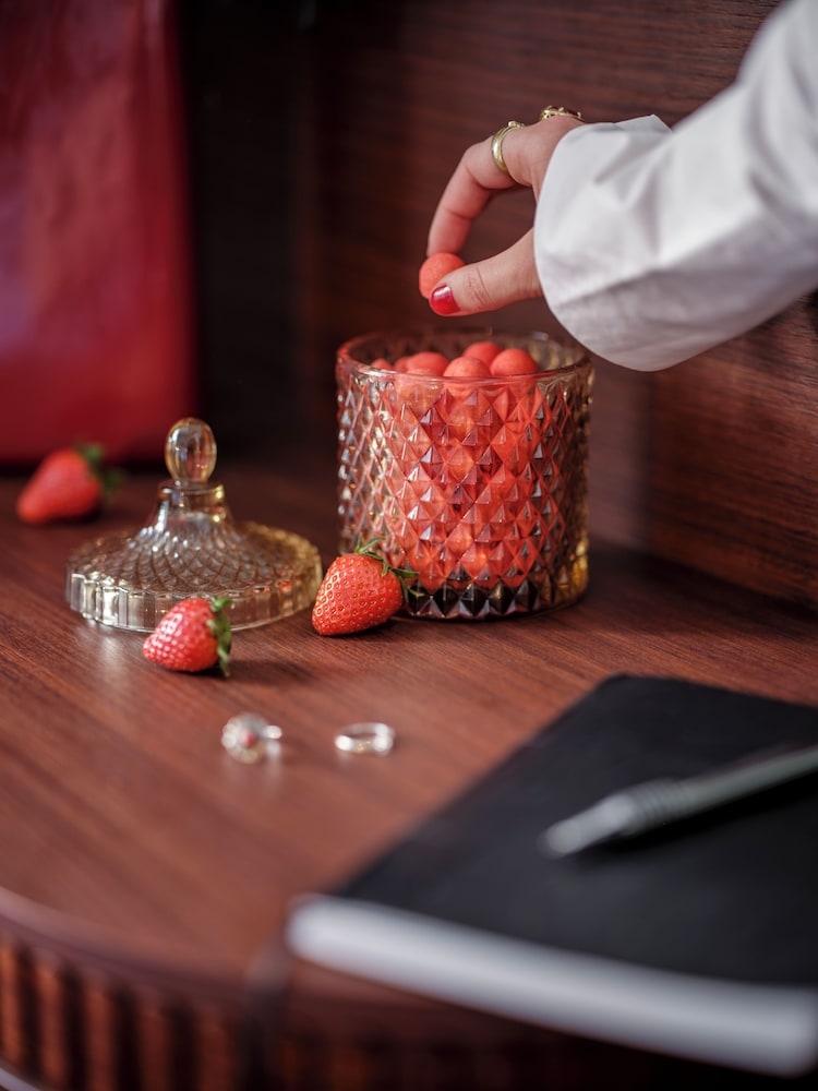 객실 내 식사 공간