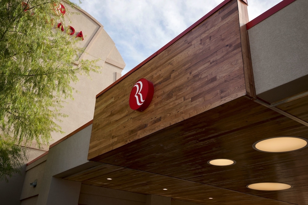 숙박 시설 입구