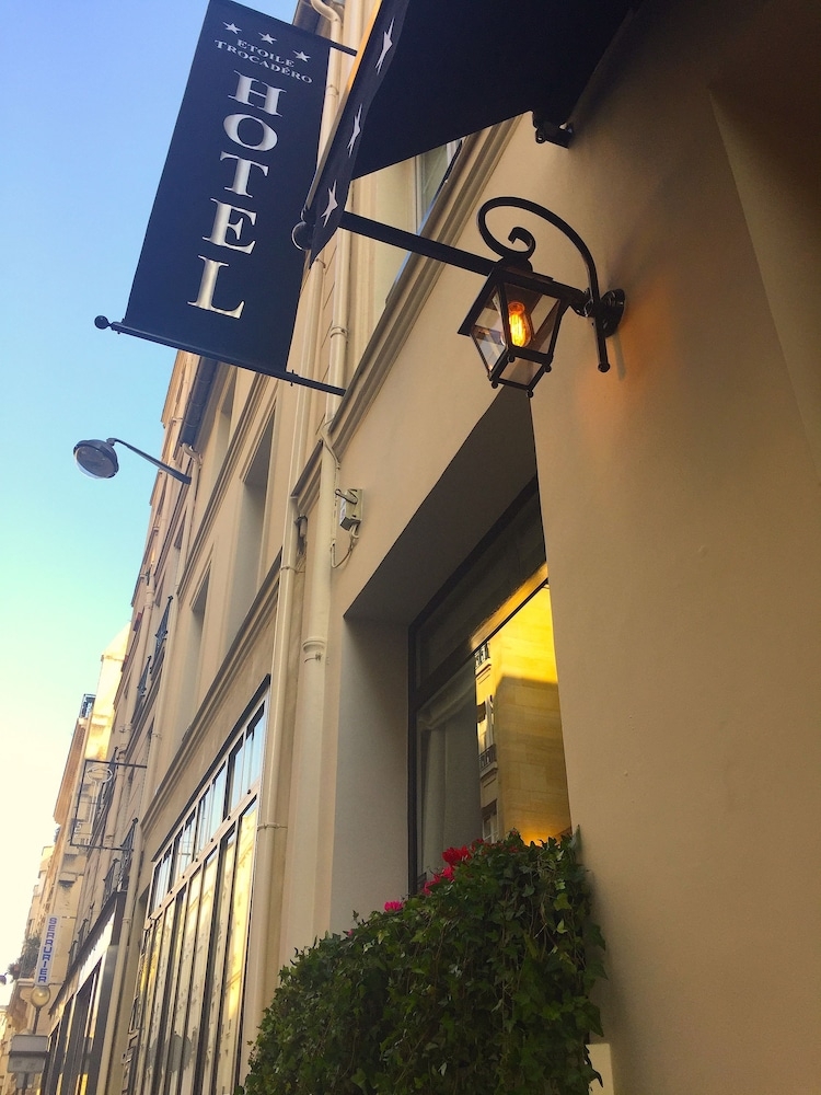 숙박 시설 정면