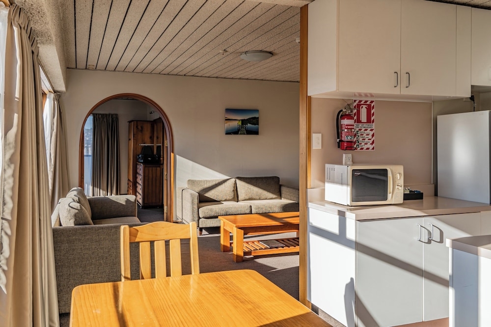 객실 내 식사 공간