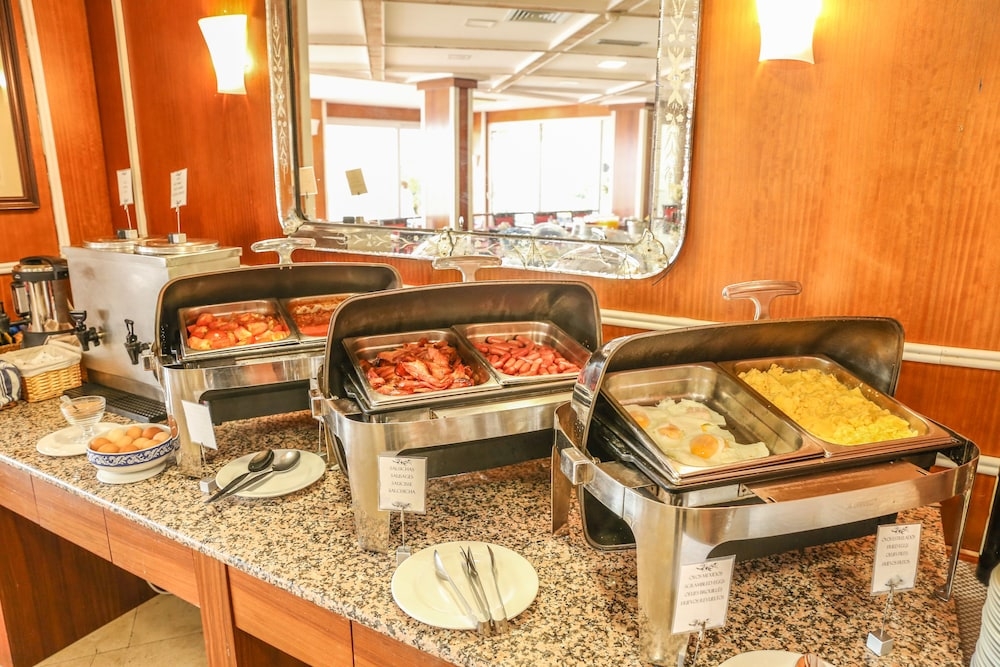 뷔페 아침 식사