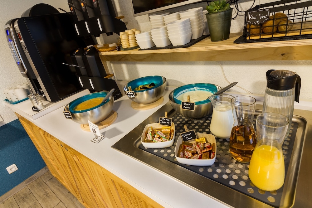 뷔페 아침 식사