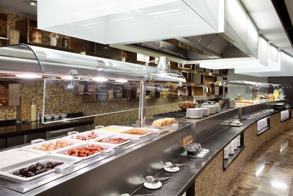 뷔페 아침 식사