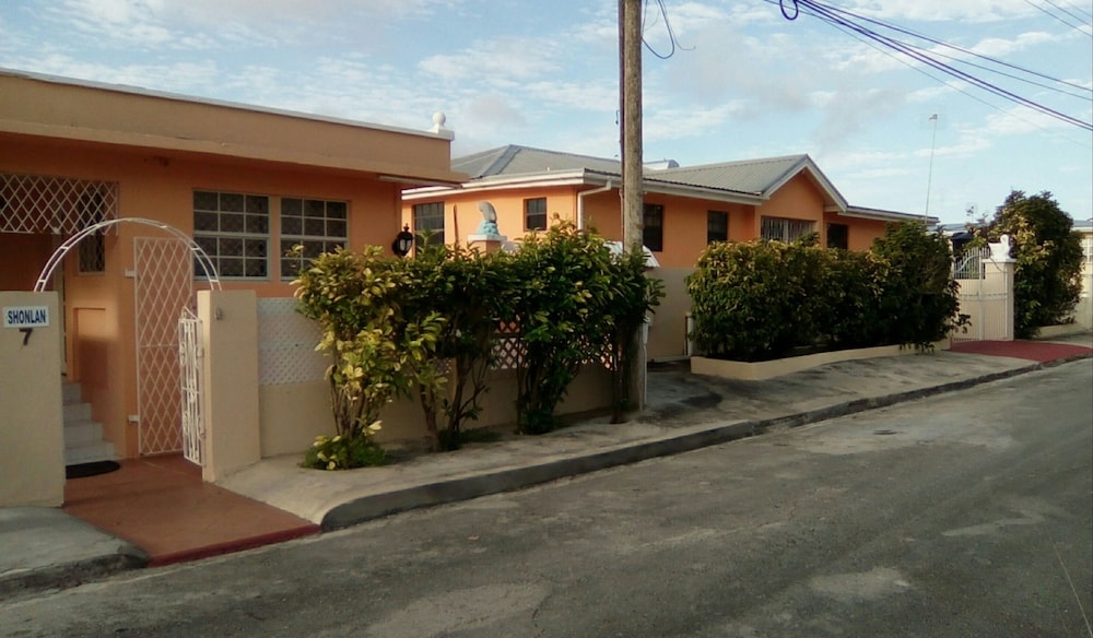 숙박 시설 입구