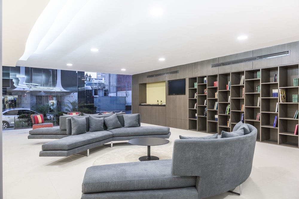 로비 좌석 공간