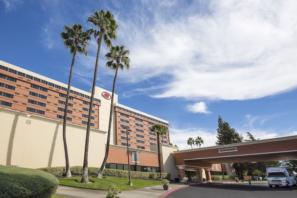 숙박 시설 입구