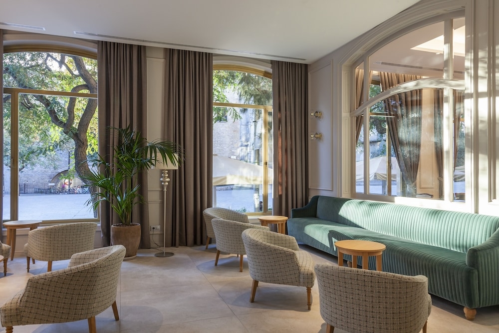 로비 좌석 공간