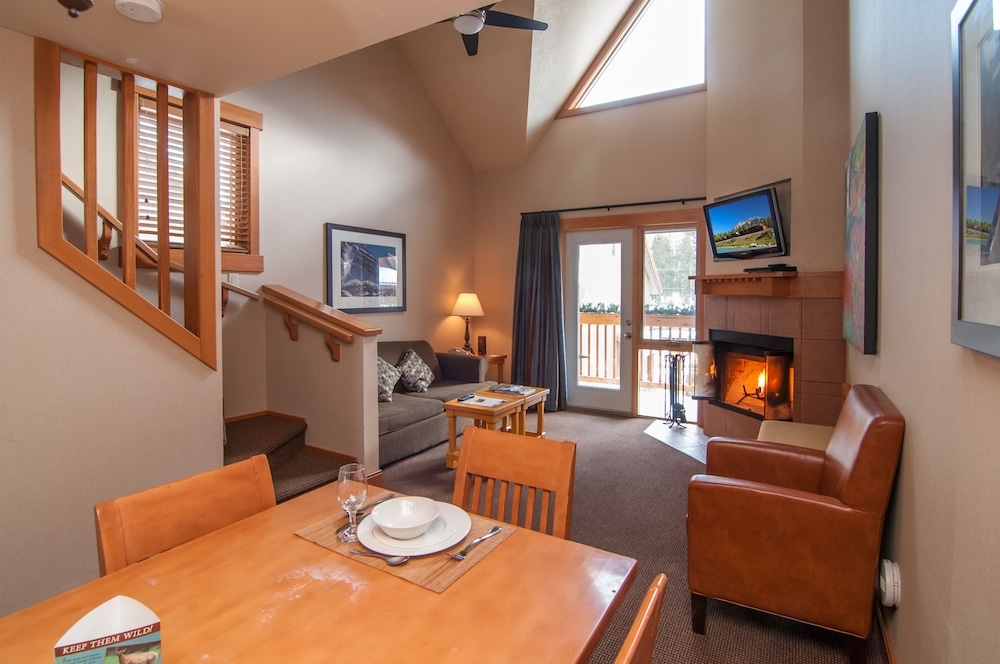 객실 내 식사 공간