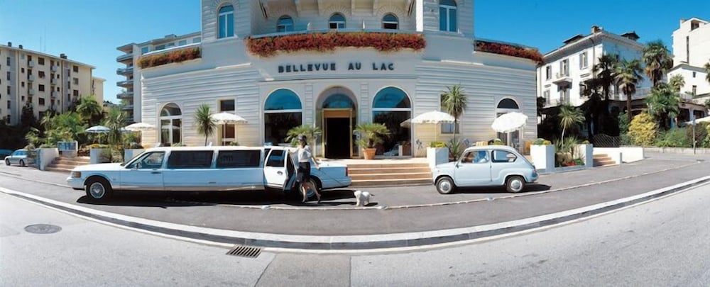 숙박 시설 정면