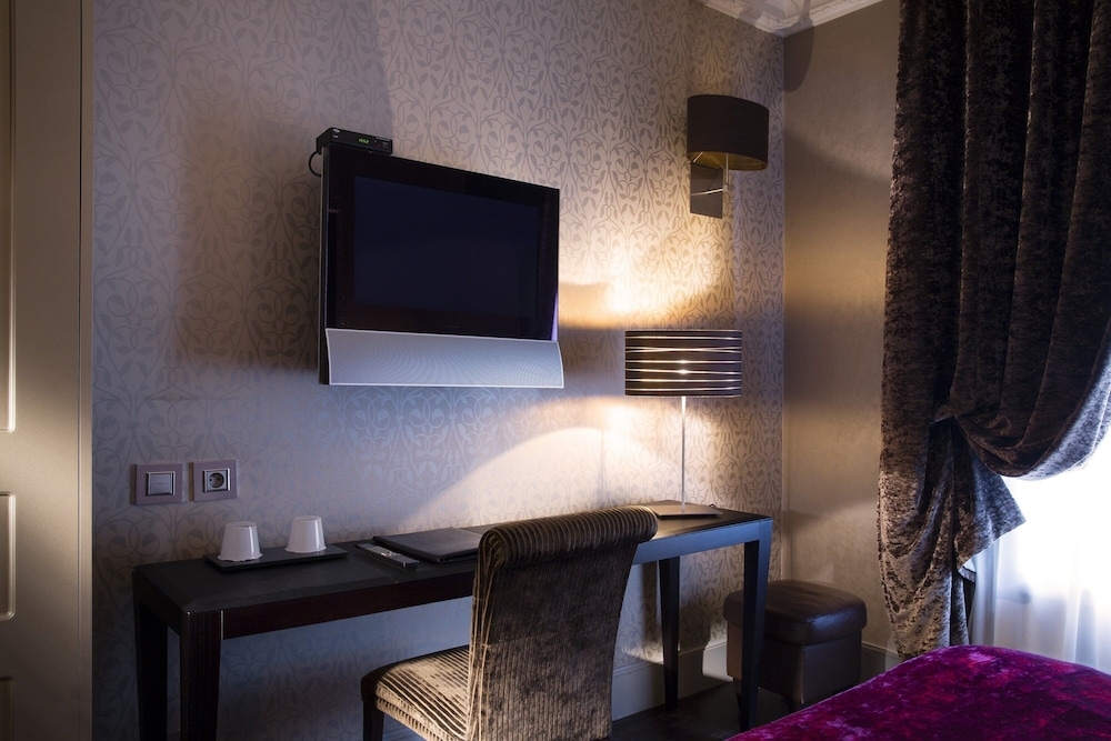 객실 내 비즈니스 센터