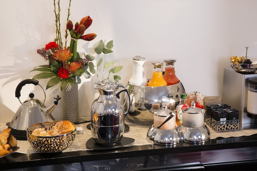 뷔페 아침 식사