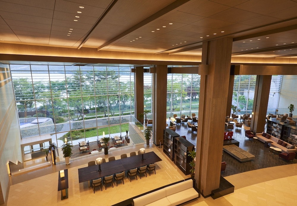 로비 좌석 공간