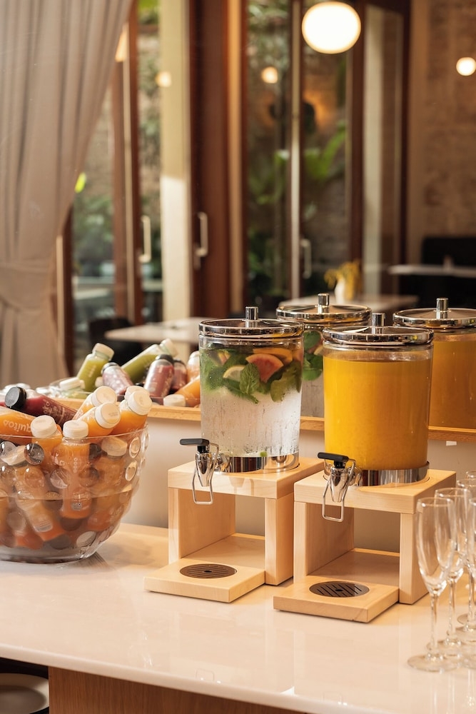 뷔페 아침 식사