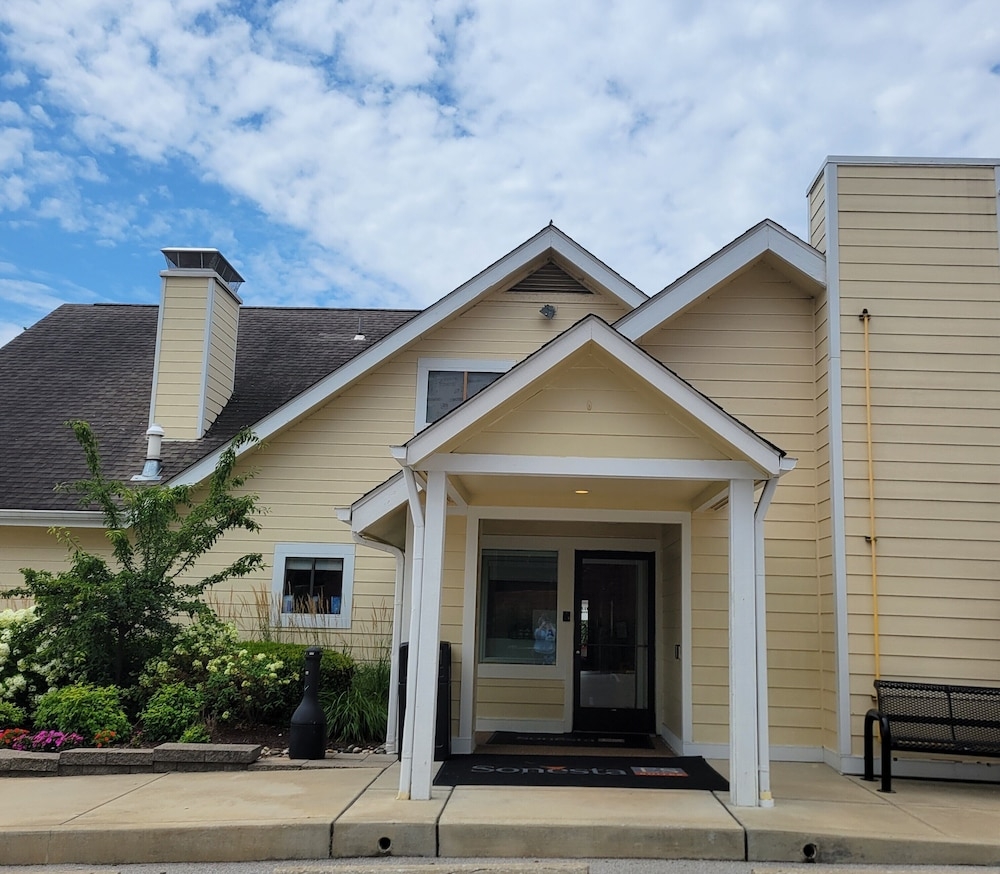 숙박 시설 정면