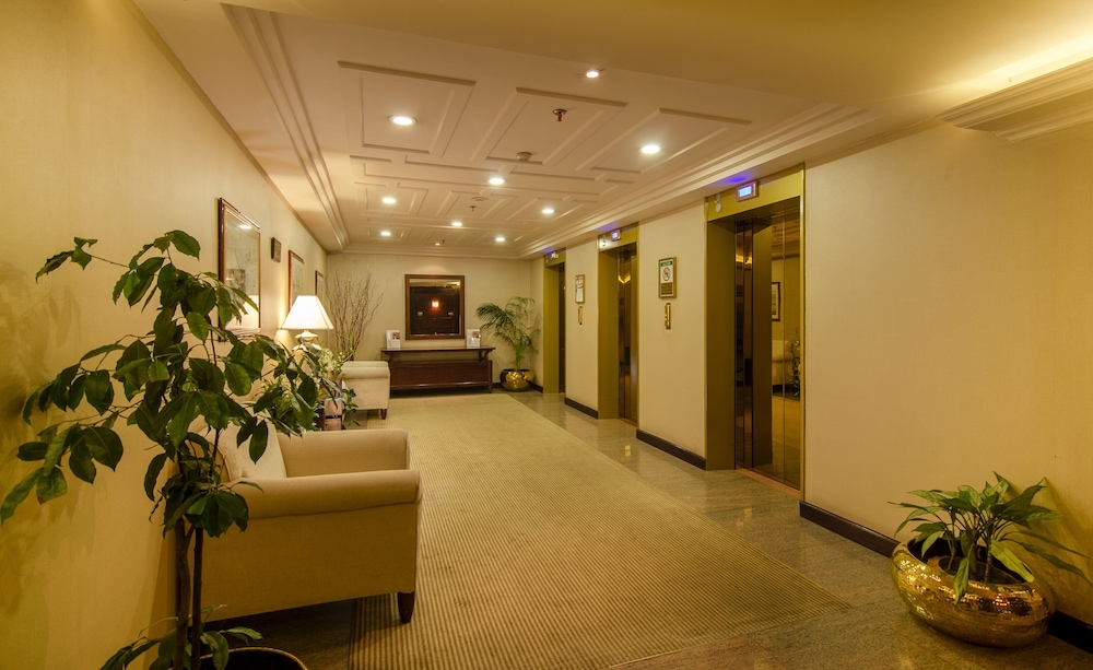 로비 좌석 공간