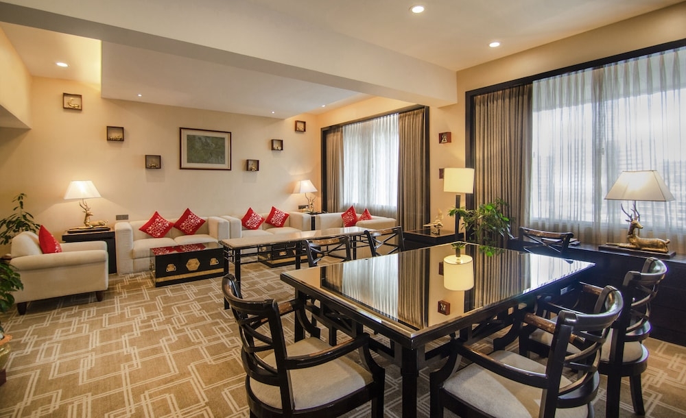 객실 내 식사 공간