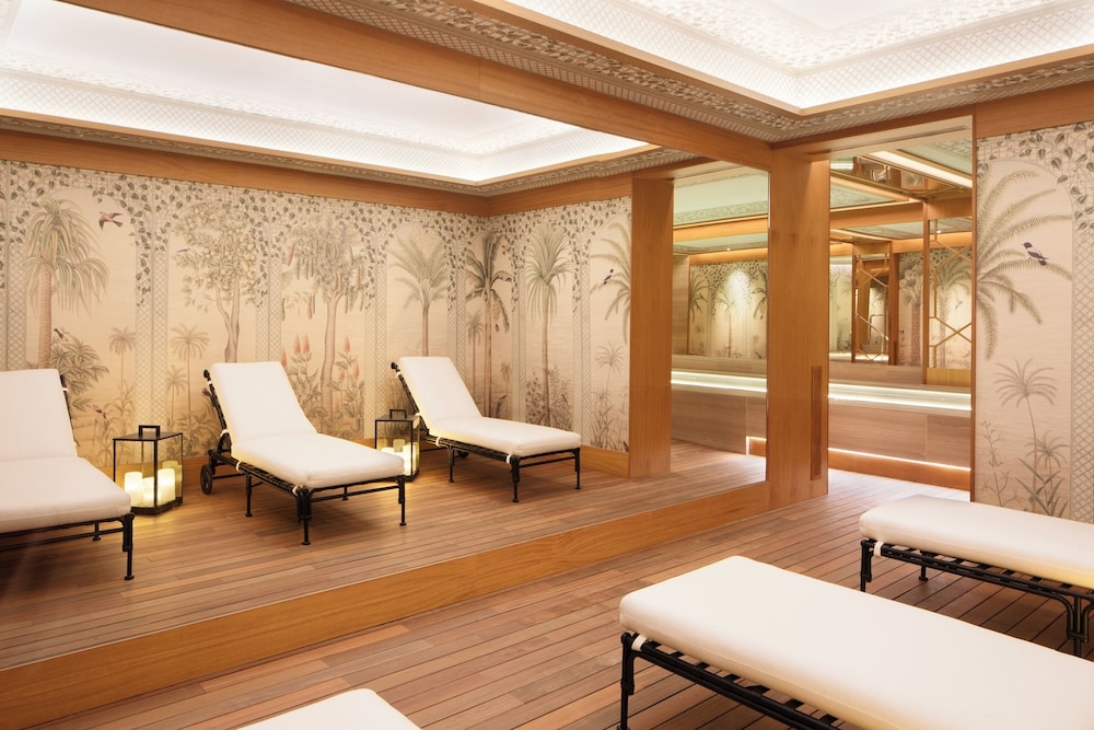 숙박 시설 내 편의 시설/서비스