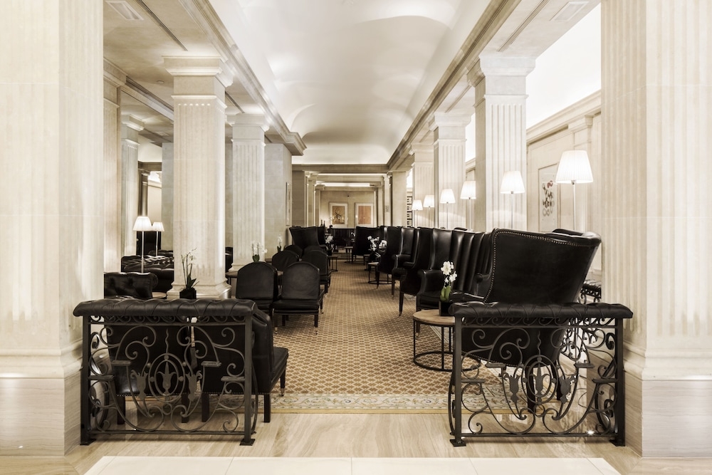 로비 좌석 공간