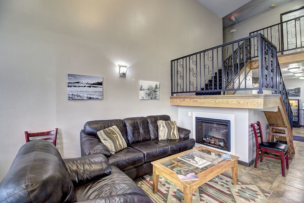 로비 좌석 공간