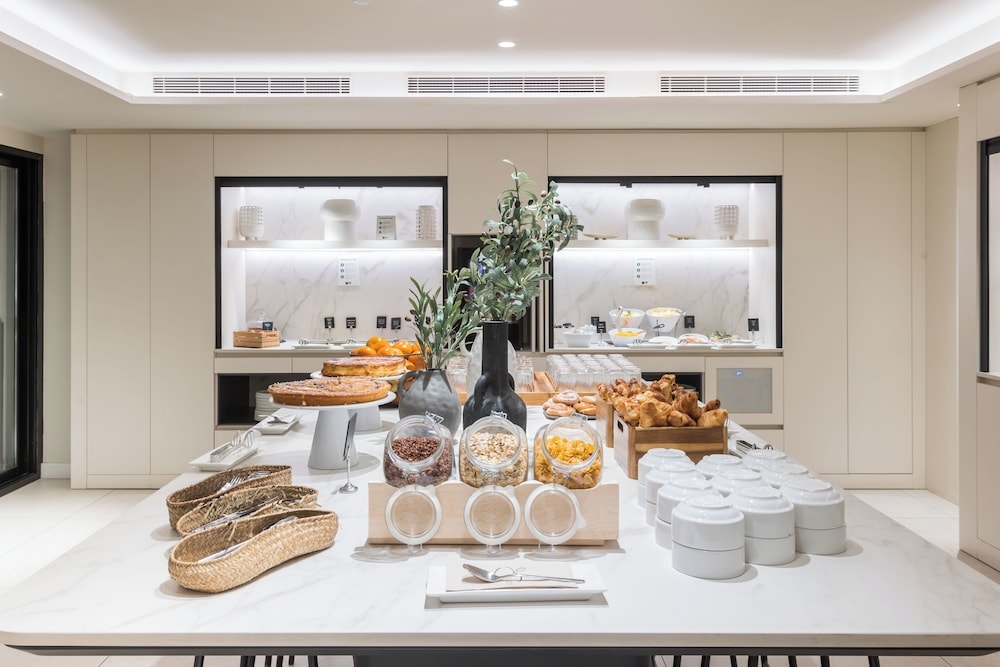 뷔페 아침 식사